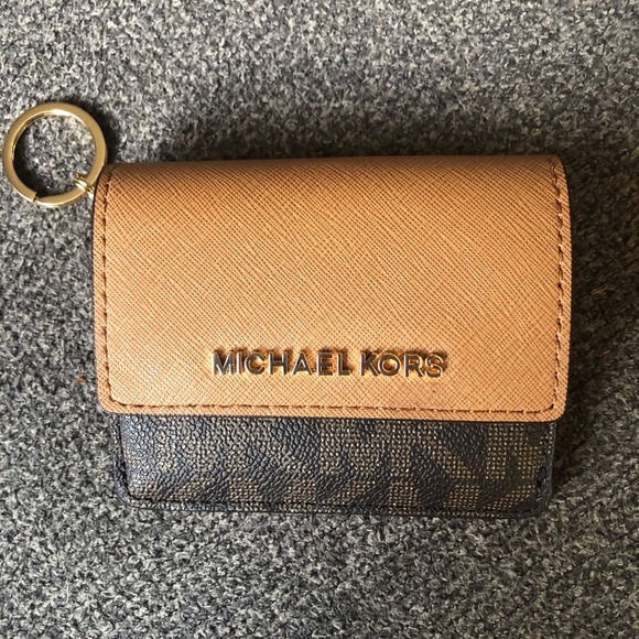Michael Kors Accessories - NWOT Michael Kors Wallet Key Chain